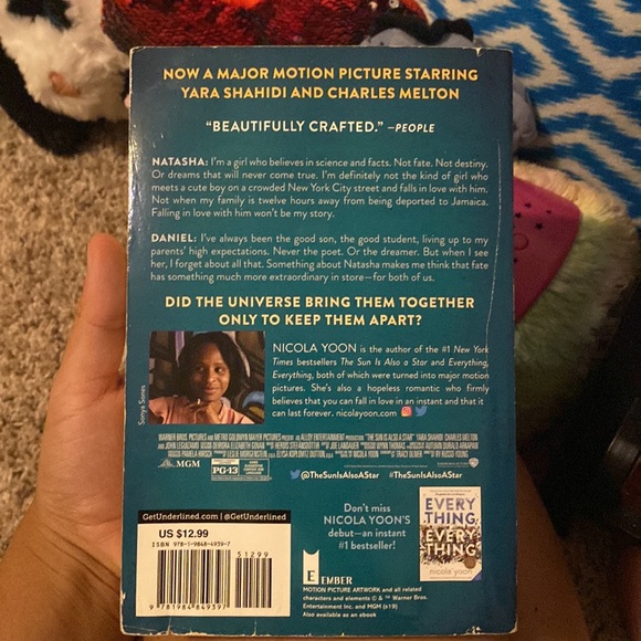 Book- The Sun is Also A Star by Nicola Yoon - Picture 2 of 3